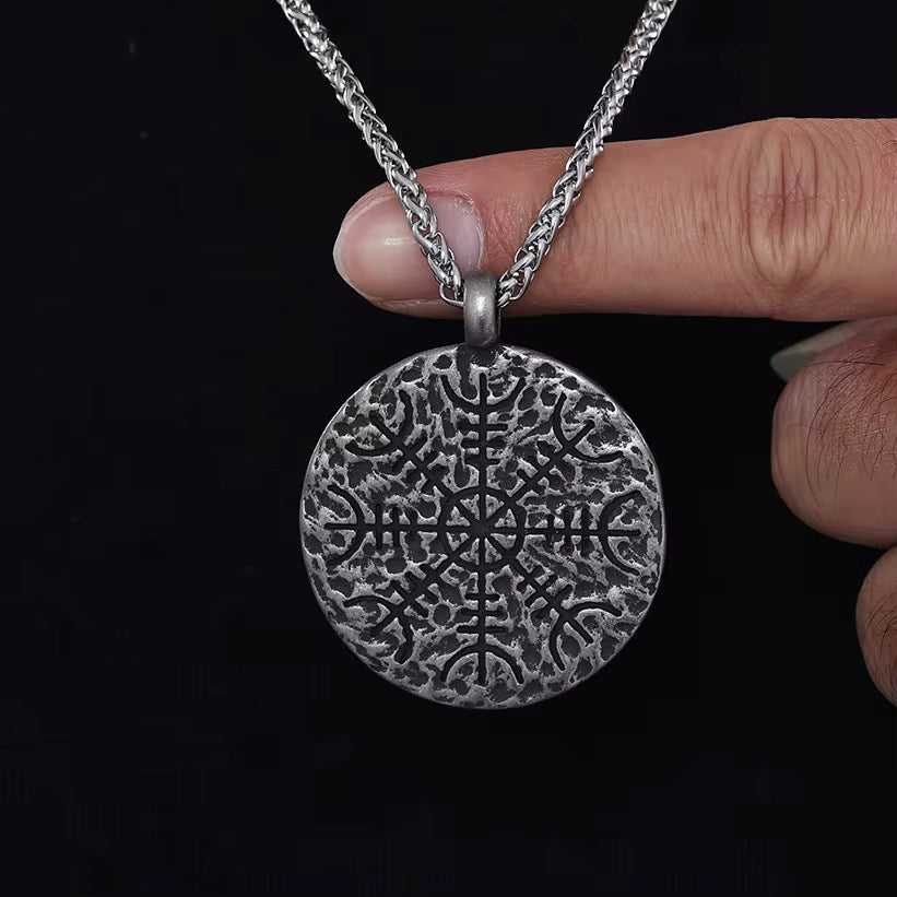 Vegvísir and Ægishjálmur